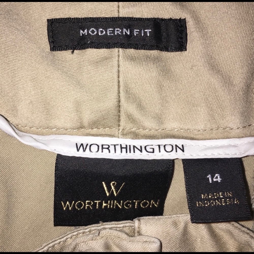 Worthington khaki Capri Pants